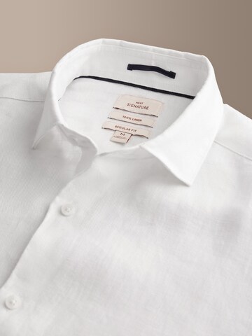 Coupe regular Chemise 'Signature' Next en blanc