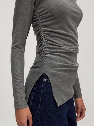 EDITED Shirt 'Imelda' in Grau