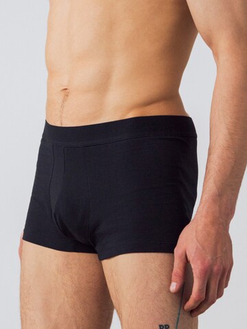 Boxer di Honest Basics in nero