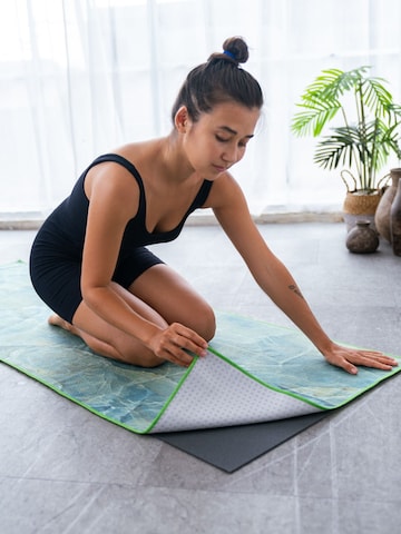 woodsandwaves Mat 'Jade Healing' in Green