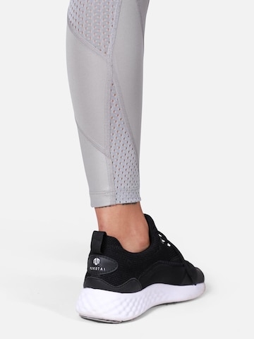 Skinny Pantalon de sport MOROTAI en gris