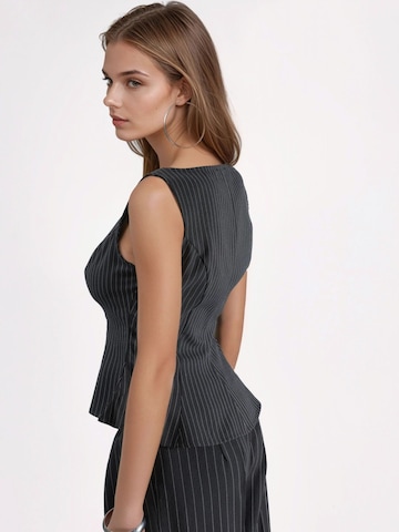 Hiccup Top in Black