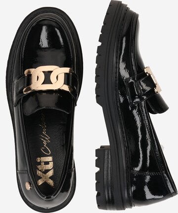 Xti Classic Flats in Black