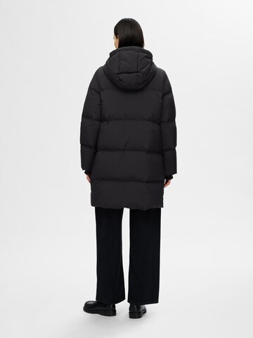 Manteau d’hiver 'Sofie- Rigga' SELECTED FEMME en noir