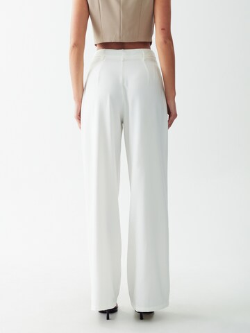Calli Regular Trousers in White: back