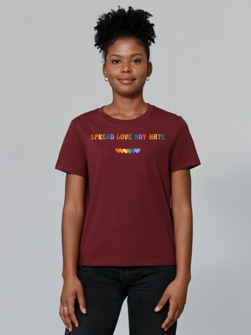 Watapparel Shirt 'Spread Love not Hate' in Rood: voorkant