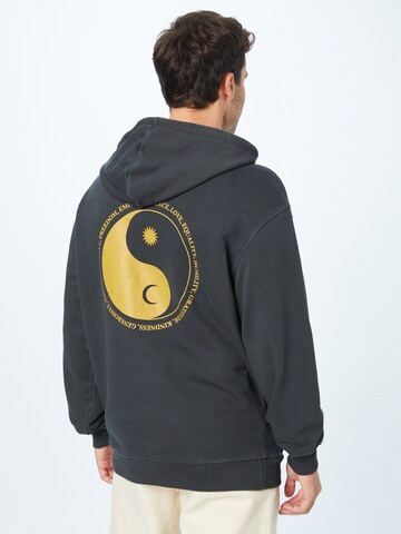 ABOUT YOU Limited Hoodie 'Loris'  by Vincent von Thien in Schwarz