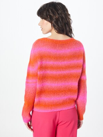 La petite étoile Pullover 'ELDA' in Orange