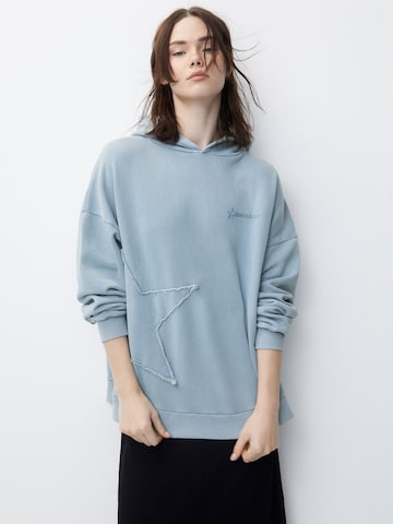 Pull&Bear Sweatshirt in Blue: front