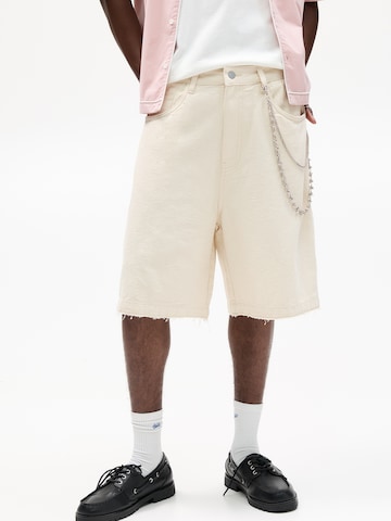 Pull&Bear Loosefit Nadrág - fehér: elől