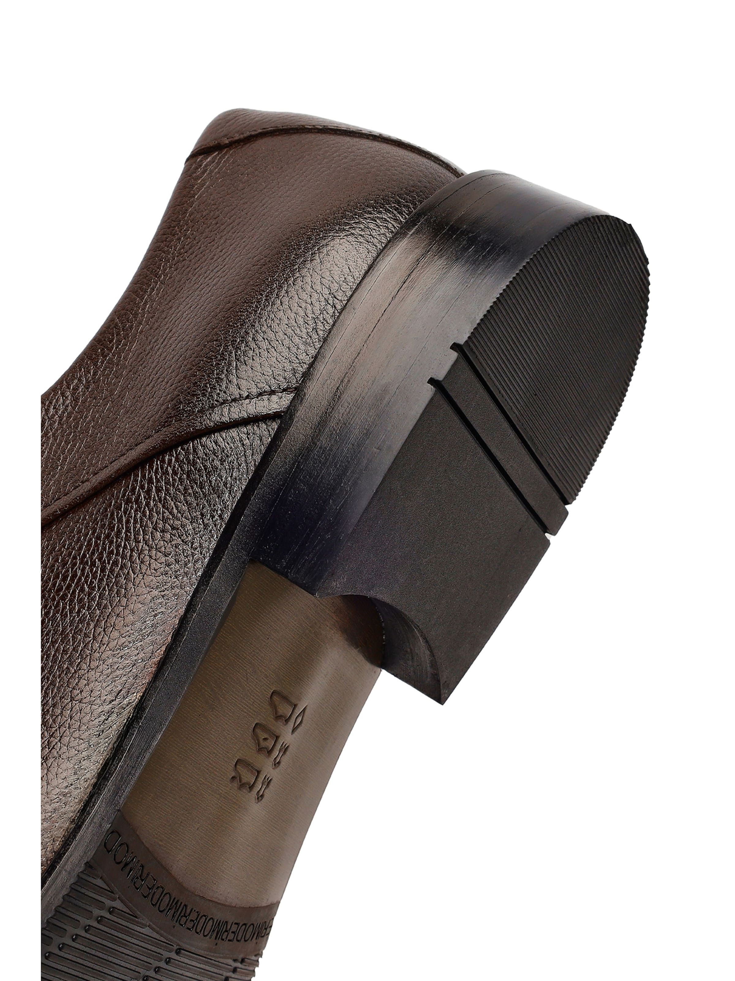 Scarpa stringata di Derimod in marrone