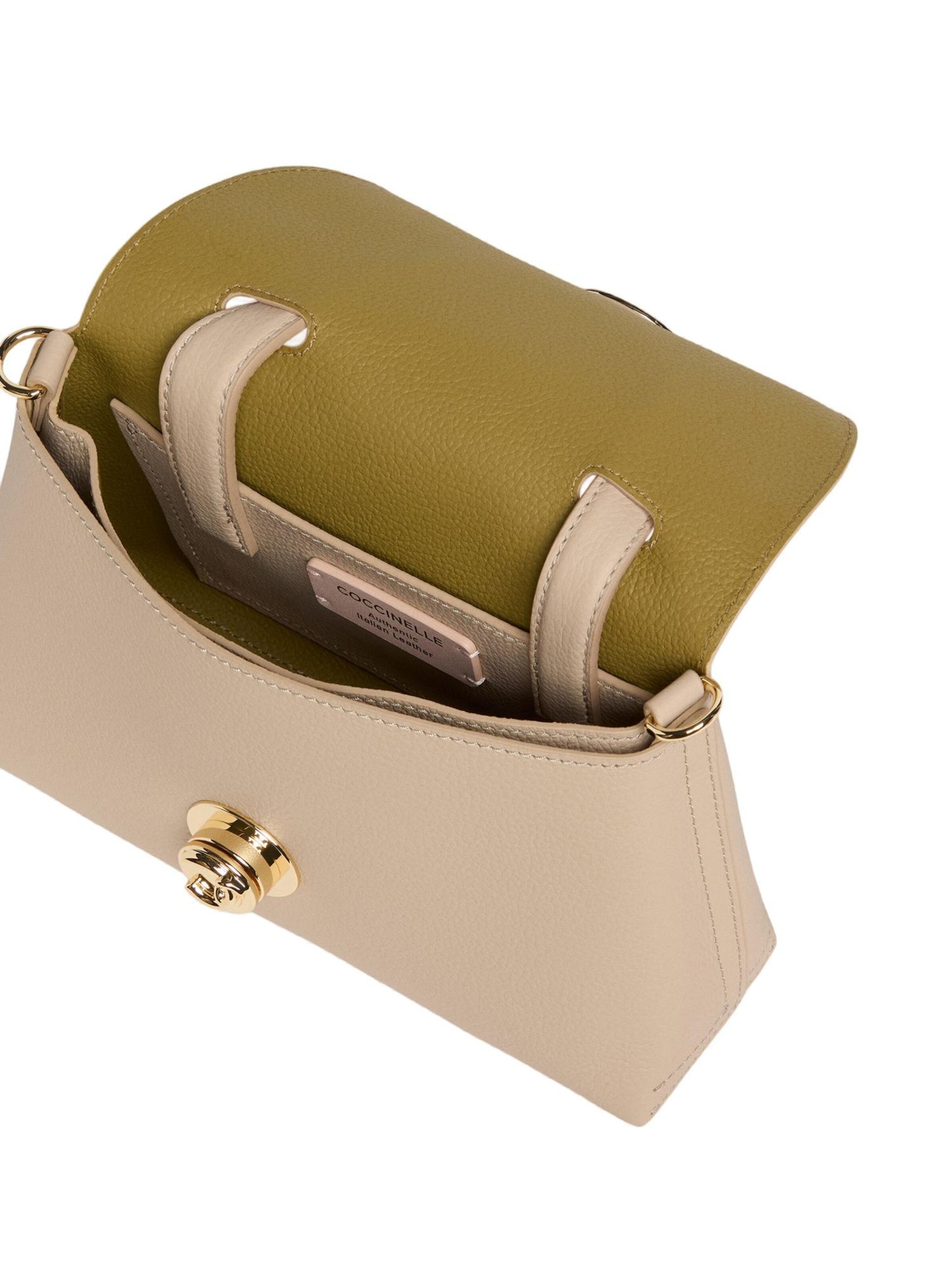 Borsa a mano 'COCCINELLE Nikla S26 1' di Coccinelle in beige