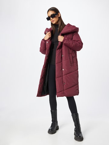 Manteau d’hiver 'Tally' Noisy may en rouge