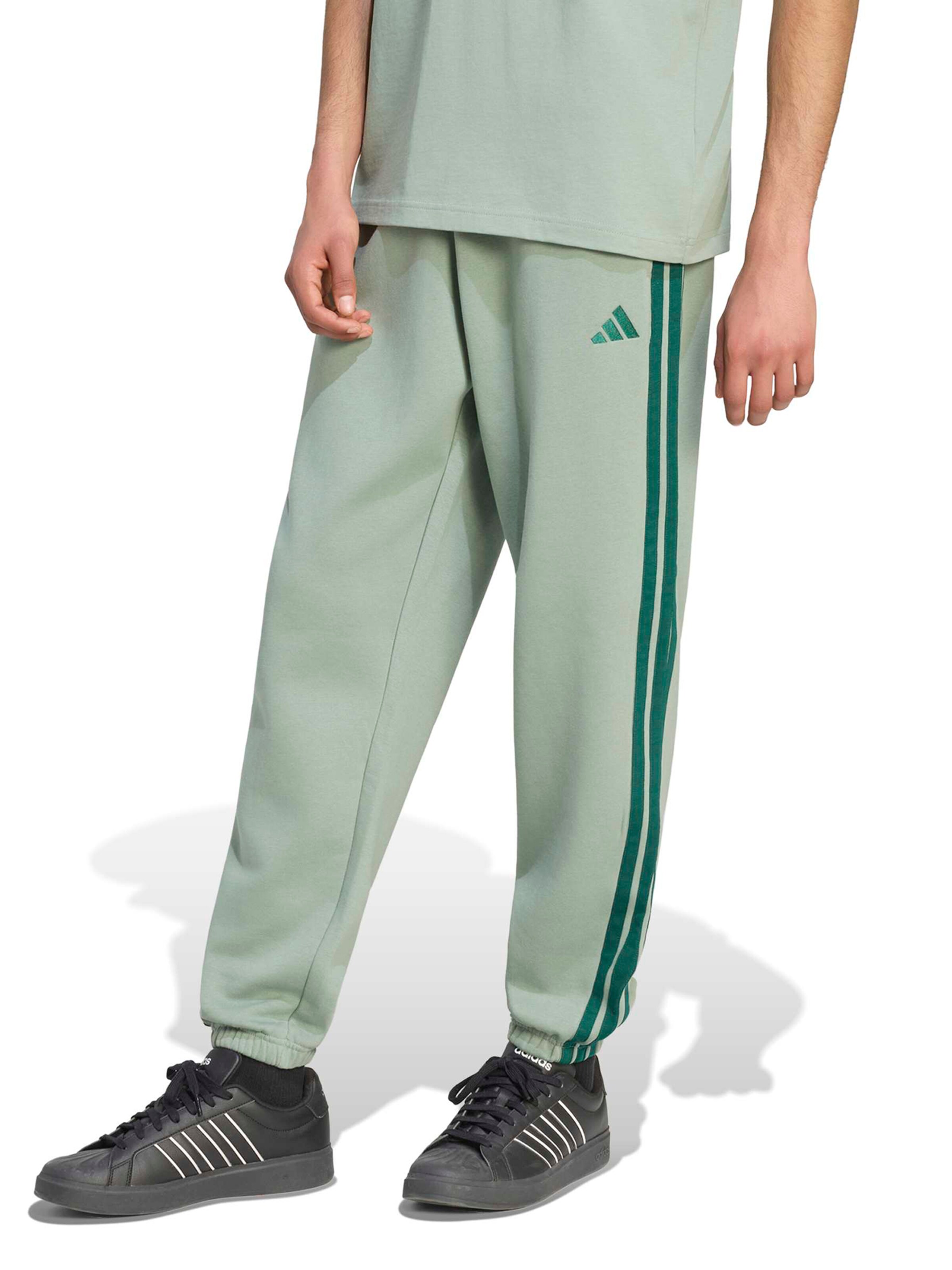 Effilé Pantalon ADIDAS SPORTSWEAR en vert : devant
