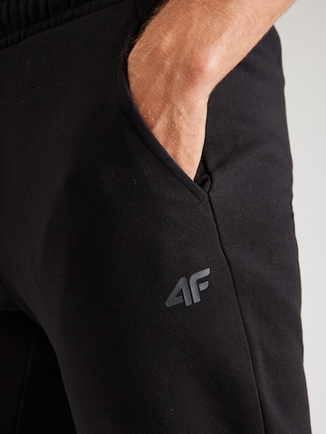 4F Tapered Παντελόνι φόρμας σε μαύρο
