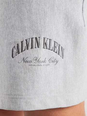 Calvin Klein Jeans Szabványos Nadrág - szürke