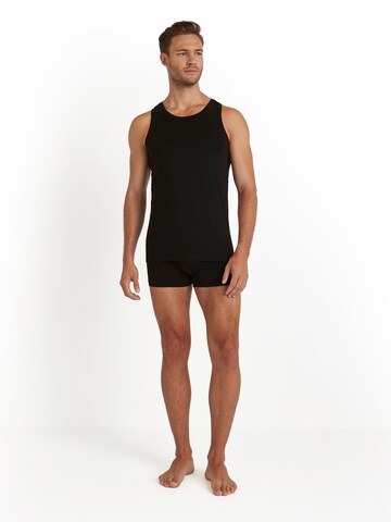 FALKE Undershirt in Black