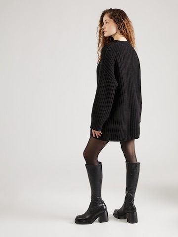 PIECES Sweter oversize 'JANNI' w kolorze czarny