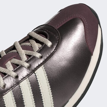 ADIDAS ORIGINALS - Sapatilhas baixas 'Country OG' em roxo