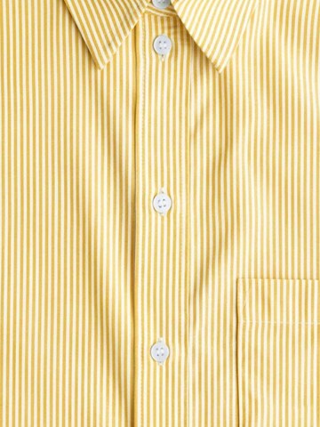 UNIQVIBE Blouse in Yellow