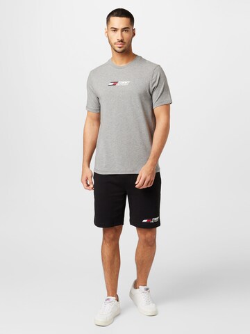 TOMMY HILFIGER T-Shirt in Grau