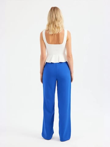 Hiccup - Top de malha em branco