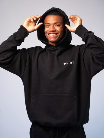 IYITO Sweatshirt 'IYHunter' in Zwart: voorkant