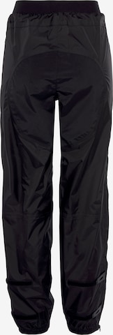 POLARINO Tapered Workout Pants in Black