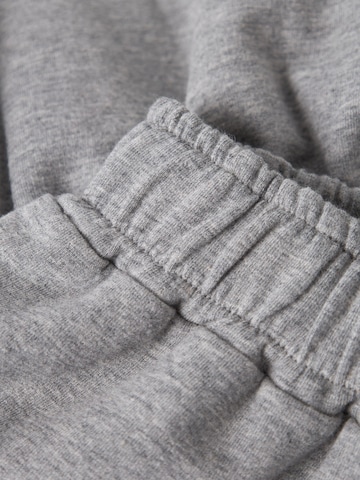 NAME IT - Falda en gris