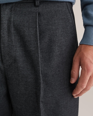 WE Fashion Loosefit Suorat housut värissä harmaa