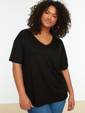 T-shirt Trendyol Curve en noir : devant