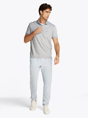 Maglietta di TOMMY HILFIGER in grigio