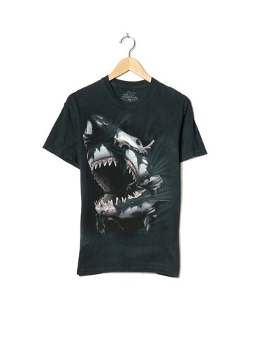 The Mountain Shirt in S-M in Black: front