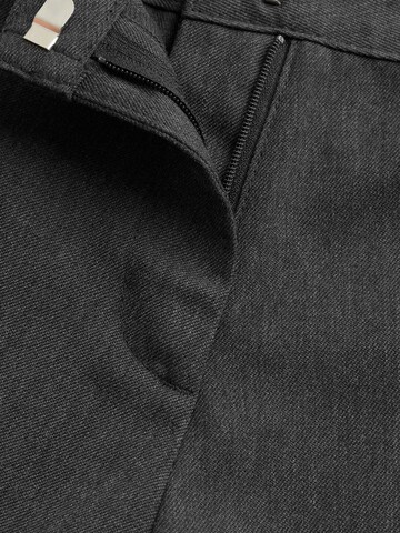 Next - regular Pantalón en gris