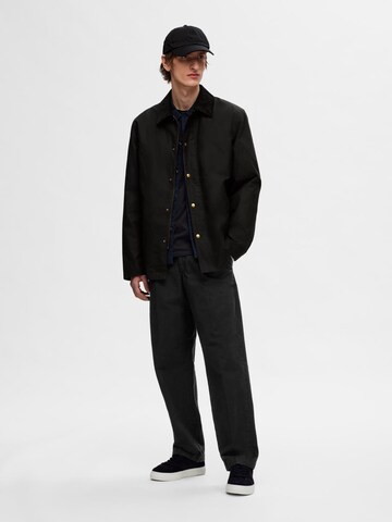 SELECTED HOMME Loosefit Veckad byxa i svart