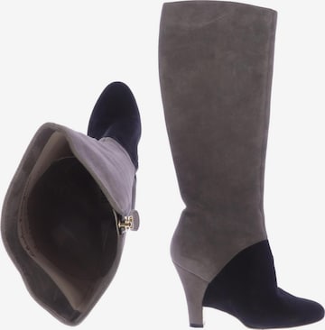 Salvatore Ferragamo Dress Boots in 38 in Grey: front