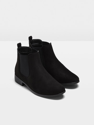 bonprix - Botas Chelsea en negro