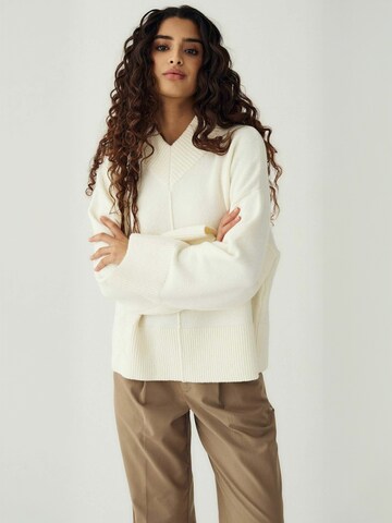Pullover ' N-Maidie ' di Noella in bianco: frontale