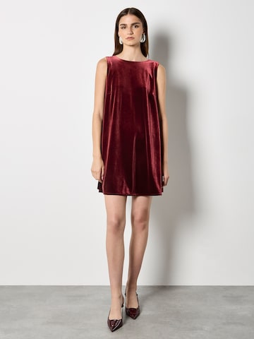 Apricot Dress ' ' in Red