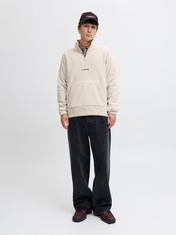 JACK & JONES Sweatshirt i beige