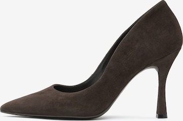 Pumps de la RYŁKO pe maro: față