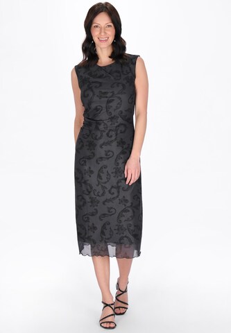 Usha - Vestido em preto