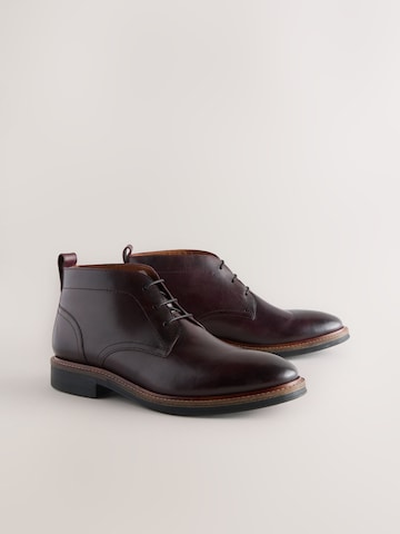 Next - Botines chukka en rojo
