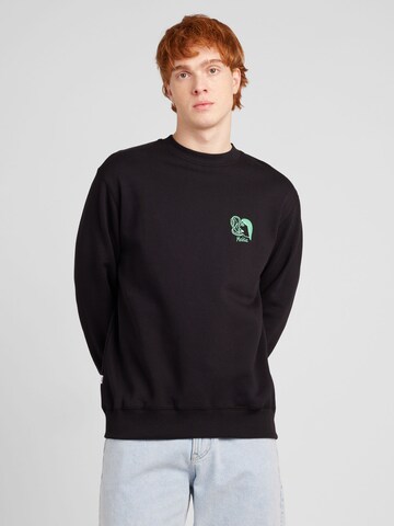 MAKIA Sweatshirt 'Snakebite' in Zwart: voorkant