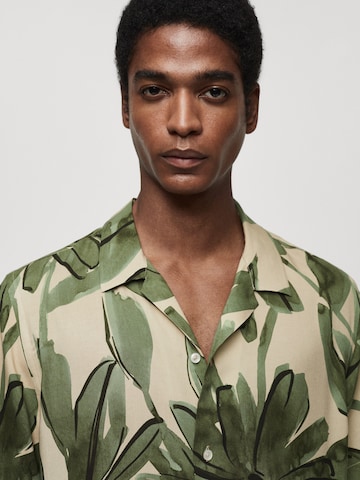 MANGO MAN Regular fit Button Up Shirt 'Mauiv' in Green