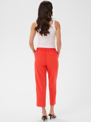 Kaffe Широка кройка Панталон с ръб 'KASakura' в червено