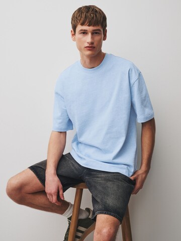 T-Shirt Next en bleu