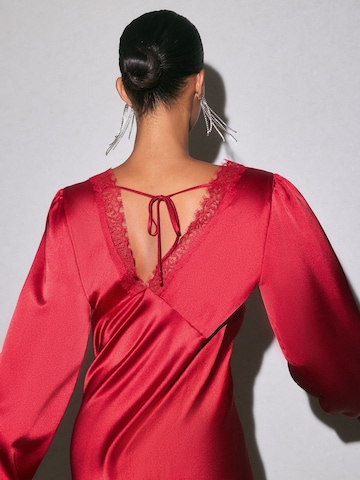 Friends Like These Kleid in Rot