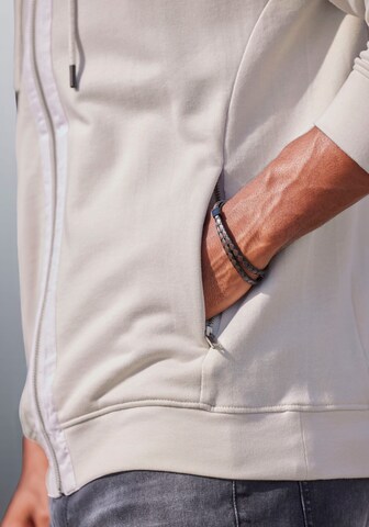 Authentic Le Jogger Zip-Up Hoodie in Beige