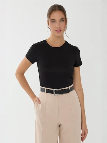Hiccup T-Shirt in Schwarz: Vorderseite